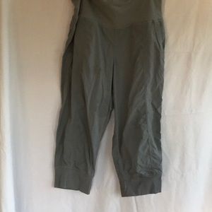 Lululemon Cropped Pants, size 12